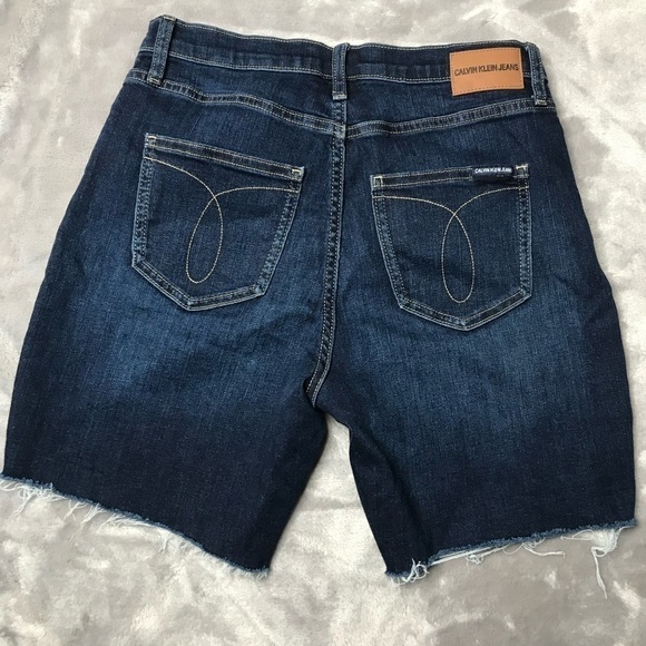 Calvin Klein Jeans Stone Wash Cutoff Bermuda Repreve Stretch Jean Shorts Size 4 - Picture 4 of 13